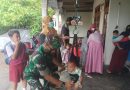 Tingkatkan Derajat Kesehatan, Serka Wahyu Dampingi Bidan Desa Saat Posyandu Balita