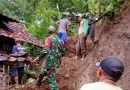 Tembok Rumah warga Jebol Terkena Tanah Longsor, Babinsa Kodim Ponorogo Langsung Beraksi