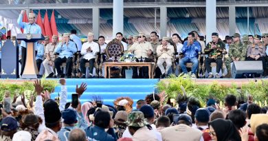 Panglima TNI Dampingi Presiden RI Hadiri Puncak PENAS Petani dan Nelayan XVII Tahun 2026 di Gorontalo