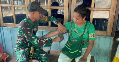 Anggota Yonif TP 810/BEM gelar Pemeriksaan Kesehatan Gratis bagi Masyarakat