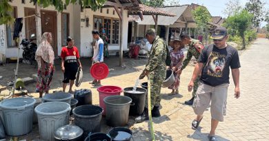 Bakti TNI AD, Kodim Ponorogo Adakan Penyaluran Bantuan Air Bersih Secara Serentak