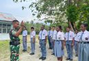 Bentuk Generasi Cinta Tanah Air Yonif TP 810/BEM Gelar Arteri  (Army go to School)