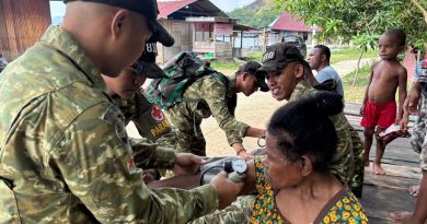 Peduli Kesehatan Masyarakat, Kompi Kes Yonif TP 810/BEM gerlar Bhaki Kesehatan Door to Door