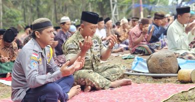 TNI-Polri Amankan Sholat Istisqa di Ngulungkulon Trenggalek