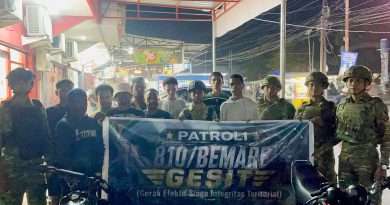 Menjaga Situasi Tetap Kondusif pada Malam Hari, Prajurit Yonif TP/810 BEM Laksanakan Patroli Gesit di Doyo Baru