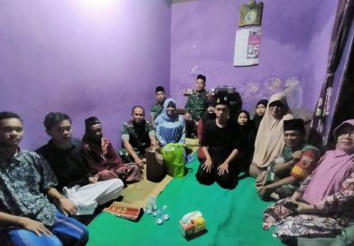 Ramadhan Berbagi, Dandim 0801/Pacitan Buka Puasa Dengan Warga