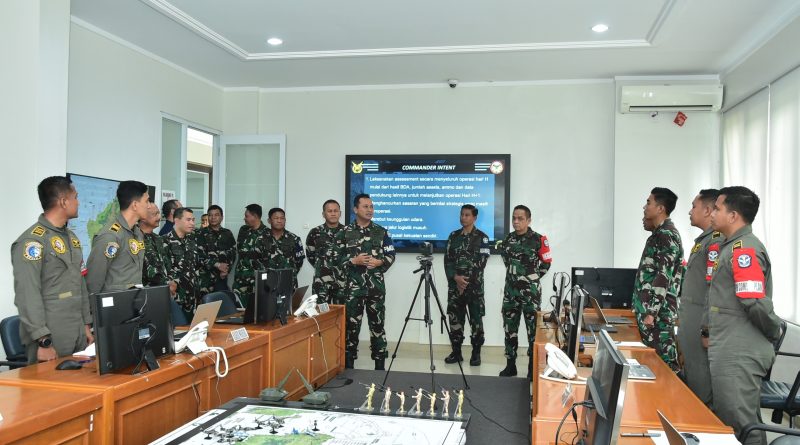 Kasau Marsekal TNI M. Tonny Harjono Tinjau Wargaming Latihan Angkasa Yudha 2024 Kogasudgab Bravo