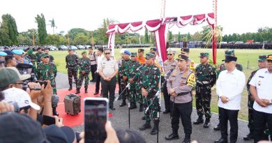 Panglima TNI Bersama Kapolri Memimpin Apel Gelar Pasukan Operasi Lilin 2024 di Bali