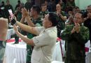 Panglima TNI Jenderal  Agus Subiyanto bersama Menhan RI Rayakan Malam Pergantian Tahun Bersama Ribuan Prajurit di Papua