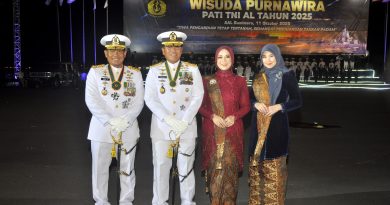 Pangkormar Hadiri Upacara Wisuda Purna Wira Pati TNI AL 2025 di AAL Surabaya