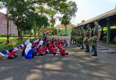 Seru! Anak PAUD di Trenggalek Belajar Profesi dan Disiplin Bareng TNI