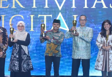 Korps Marinir Terima Penghargaan Nasional Apresiasi Konektivitas  Digital dari Menkomdigi