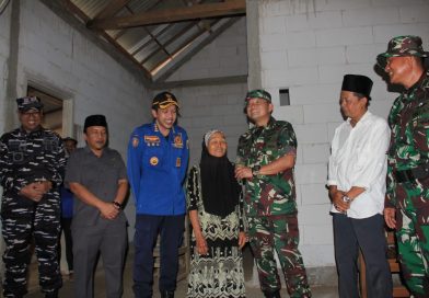 Senyum Mbah Paini Melihat Rumahnya Direhab TNI