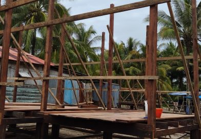 TMMD Ke-128 Kodim 1710/Mimika Gunakan Kayu Besi Berkualitas untuk Bangun Rumah Layak Huni di Kampung Keakwa