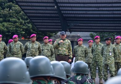 Pangkormar Dampingi Menhan RI Sampaikan Pesan Moral kepafa ASN  Komcad Matra Laut
