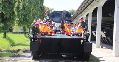 Batalyon Tank Amfibi Menerima Kunjungan Edukatif TK Ra Plus Al Maimunah Sidoarjo