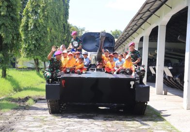 Batalyon Tank Amfibi Menerima Kunjungan Edukatif TK Ra Plus Al Maimunah Sidoarjo