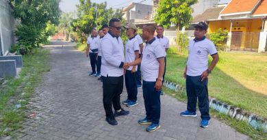 Komandan Yonranratfib 2 Mar Manfaatkan WFH Dengan Olahraga Dan Anjangsana Ke Rumah Prajurit