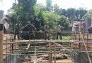 Babinsa Desa Joho Bersama Warga Bangun Jembatan Klampok 1, Kerjakan Begesting dan Pengecoran Bantalan