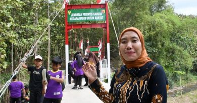 Jembatan Impian Selesai, Anak Sekolah Tidak Lagi Nyeberang Kali