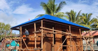 Satgas TMMD Ke-128 Kodim 1710/Mimika: Pemasangan Atap Rampung, Progres Pembangunan 5 Rumah Capai 90 Persen