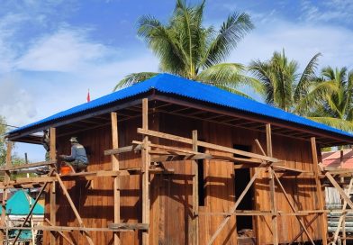 Satgas TMMD Ke-128 Kodim 1710/Mimika: Pemasangan Atap Rampung, Progres Pembangunan 5 Rumah Capai 90 Persen