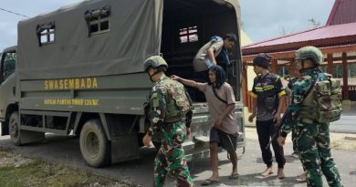 Koops TNI Habema Berhasil Kembali Evakuasi Empat Masyarakat Pendulang Emas di Kampung Kawe Awimbon Koops TNI Habema Berhasil Kembali Evakuasi Empat Masyarakat Pendulang Emas di Kampung Kawe Awimbon