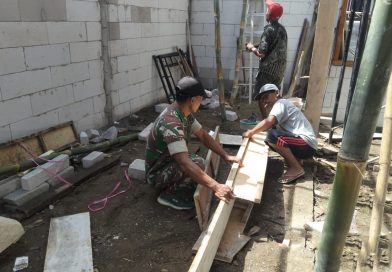 Kepedulian TNI untuk Rakyat, Babinsa Tamanan Bantu Wujudkan Rumah Layak Huni
