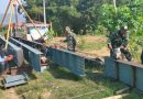 TNI dan Rakyat Gotong Royong Sukseskan Pembangunan Jembatan Perintis Garuda Tahap III di Ponorogo
