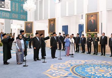 Panglima TNI Hadiri Pelantikan Kepala BGN serta Penasihat Khusus Presiden Panglima TNI Hadiri Pelantikan Kepala BGN serta Penasihat Khusus Presiden