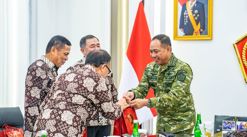 Panglima TNI Terima Audiensi Pengurus Pusat PPAD Panglima TNI Terima Audiensi Pengurus Pusat PPAD