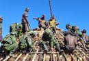 Wujud Kemanunggalan TNI-Rakyat, Satgas Yonif 742/SWY Renovasi Honai Warga di Pedalaman Papua