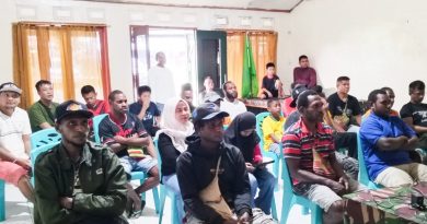 Nobar Piala Dunia dan Makan Bersama, Koramil 1710-02/Timika Perkuat Kemanunggalan TNI-Rakyat