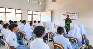 Babinsa Siapkan Siswa Prakerin SMK Wahid Hasyim Trenggalek Hadapi Dunia Kerja