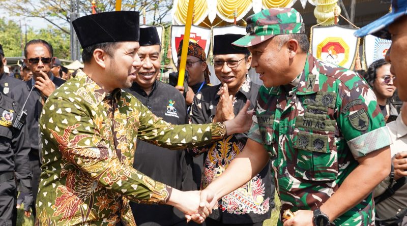 Hadiri Suran Agung, Danrem Untoro Bawa Semangat Persatuan