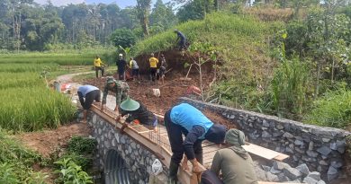Sinergi TNI dan Masyarakat Sukseskan Empat Jembatan Garuda di Ponorogo