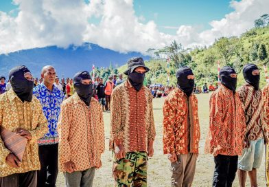 Delapan Anggota TPNPB-OPM Kembali ke Pangkuan Ibu Pertiwi Delapan Anggota TPNPB-OPM Kembali ke Pangkuan Ibu Pertiwi
