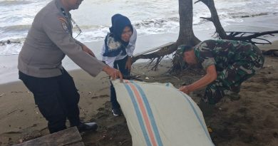 TNI-Polri dan Pemkab Trenggalek Bersatu Jaga Pantai Cengkrong Lewat Aksi Bersih Lingkungan