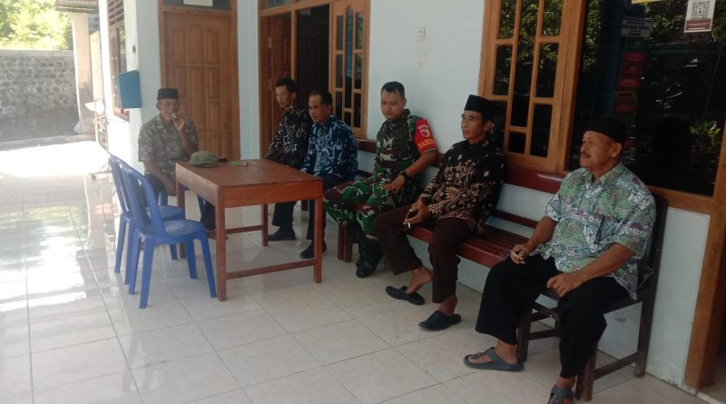 Komsos, Langkah Strategis Babinsa Jalin Kedekatan Dengan Warga