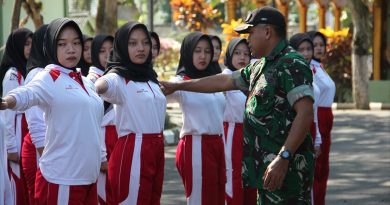Kodim 0806/Trenggalek Gembleng Karakter Siswa SMK Brawijaya Durenan Lewat Program Ketarunaan