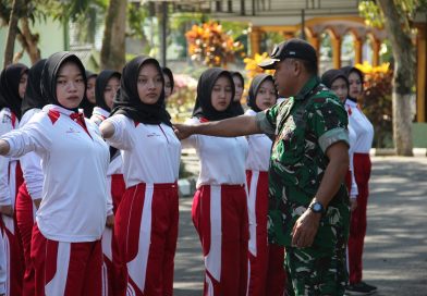 Kodim 0806/Trenggalek Gembleng Karakter Siswa SMK Brawijaya Durenan Lewat Program Ketarunaan Kodim 0806/Trenggalek Gembleng Karakter Siswa SMK Brawijaya Durenan Lewat Program Ketarunaan