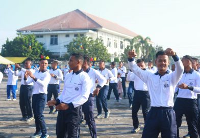 Olahraga Bersama dan Exit Briefing Warnai Akhir Masa Jabatan Danyon Kapa 2 Marinir Olahraga Bersama dan Exit Briefing Warnai Akhir Masa Jabatan Danyon Kapa 2 Marinir