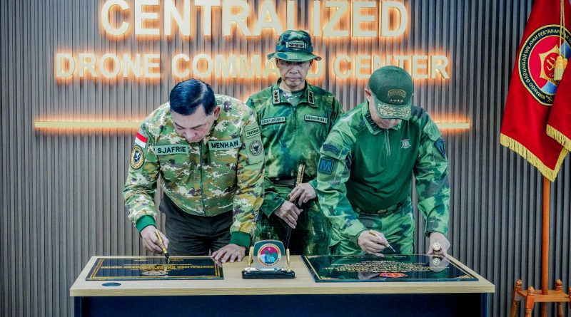 Panglima TNI Anugerahkan KPLB Sekaligus Resmikan Gedung Centralized Panglima TNI Anugerahkan KPLB Sekaligus Resmikan Gedung Centralized