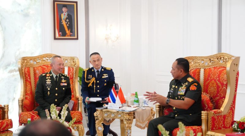 Panglima TNI Perkuat Kerja Sama Strategis dengan Panglima Angkatan Bersenjata Kerajaan Thailand Panglima TNI Perkuat Kerja Sama Strategis dengan Panglima Angkatan Bersenjata Kerajaan Thailand