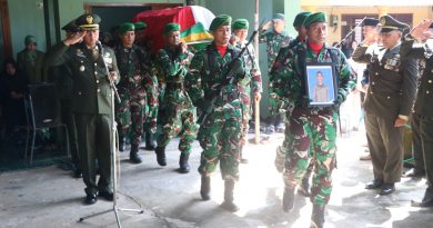 Keluarga Besar Kodim Tulungagung Berduka, Dandim Pimpin Upacara Pemakaman Militer Serka Widiyanto