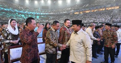 Panglima TNI Hadiri Puncak Hari Koperasi ke-79, Dukung Penguatan Ekonomi Kerakyatan Panglima TNI Hadiri Puncak Hari Koperasi ke-79, Dukung Penguatan Ekonomi Kerakyatan