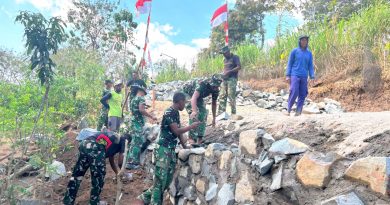 Kehadiran Prajurit TNI di Desa Bulu Lor Tuai Pujian