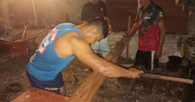 Lembur Hingga Malam, Satgas TMMD Ke-129 Kodim 1807/Sorong Selatan Kebut Pembangunan Rumah Semi Permanen Capai 49 Persen