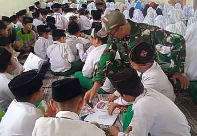 Perpustakaan Keliling TMMD 129 Bulu Lor Diserbu Siswa