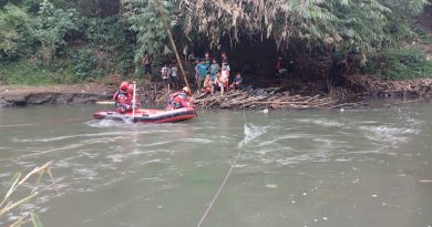 Remaja 14 Tahun Warga Kemang Kalisari Pasarebo Tenggelam di Sungai Ciliwung